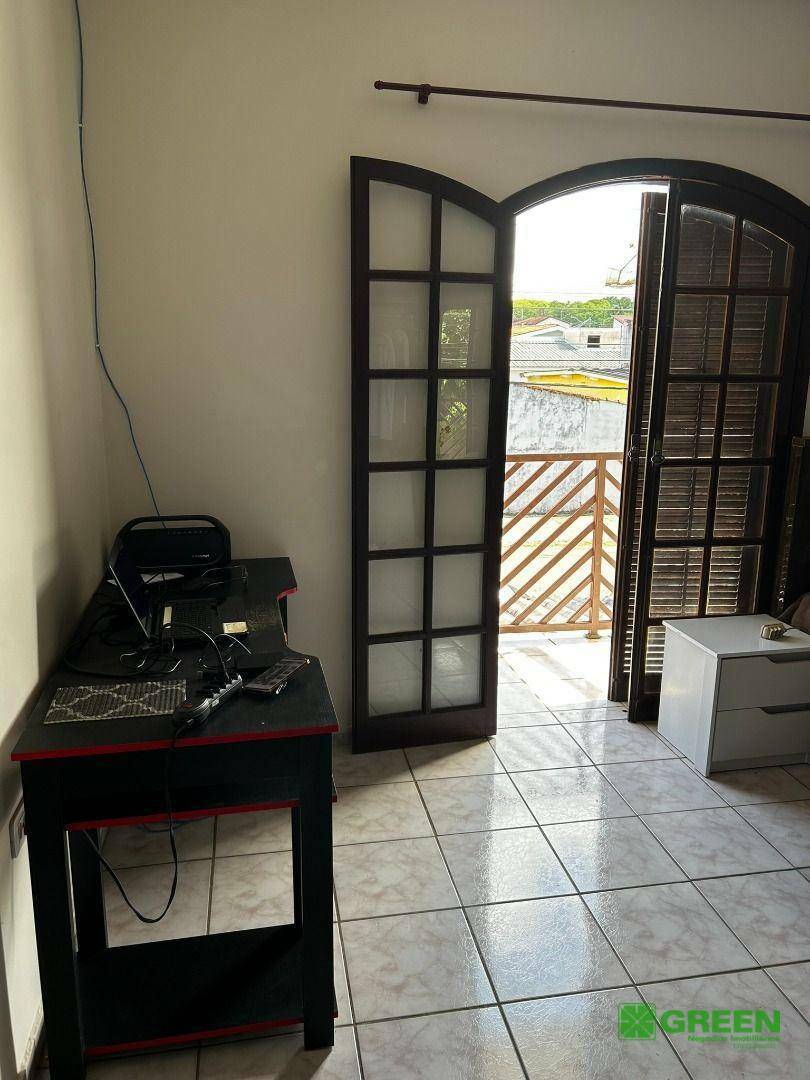 Casa à venda com 4 quartos, 155m² - Foto 11