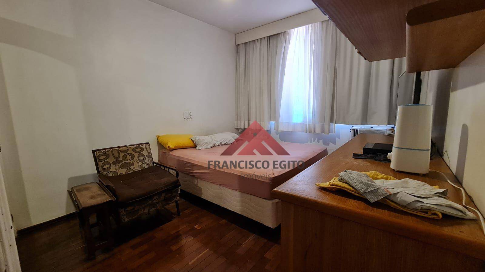 Apartamento à venda com 4 quartos, 212m² - Foto 8