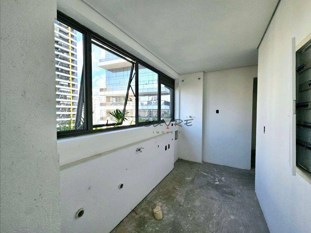 Apartamento à venda com 3 quartos, 227m² - Foto 17