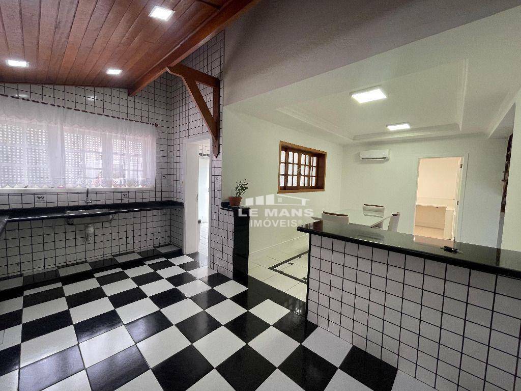 Casa de Condomínio à venda e aluguel com 3 quartos, 179m² - Foto 3