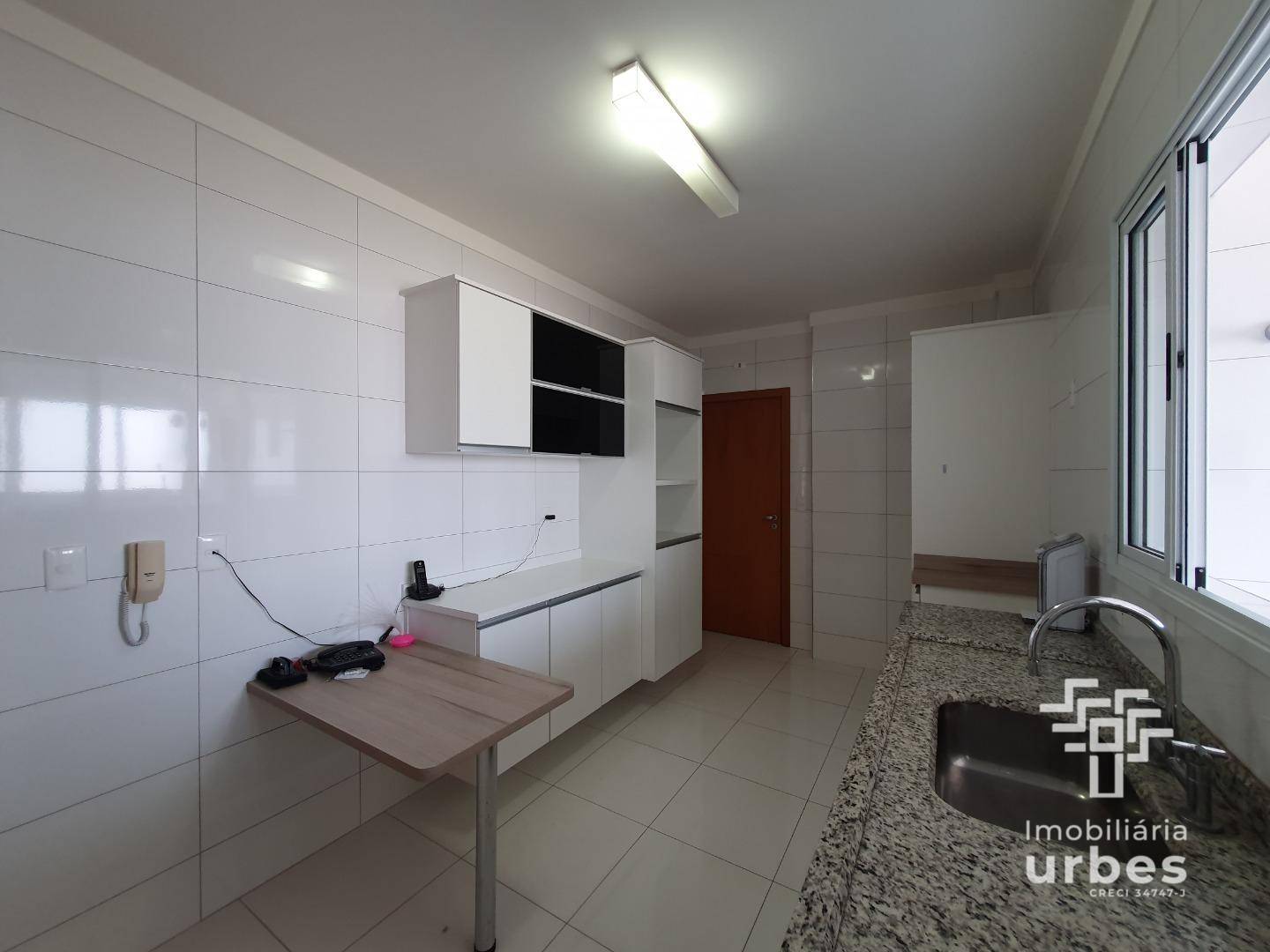 Apartamento à venda com 3 quartos, 256m² - Foto 12