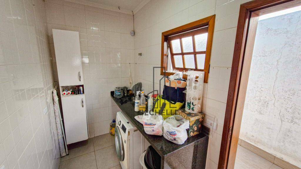 Casa à venda e aluguel com 5 quartos, 234m² - Foto 4