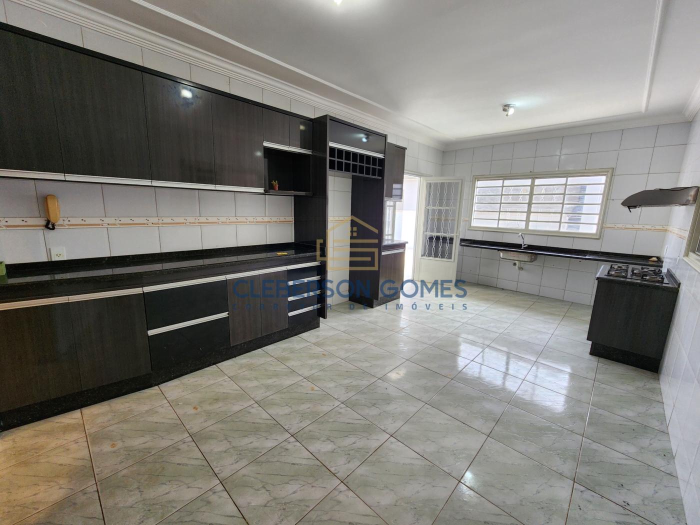 Casa à venda com 5 quartos, 360m² - Foto 6