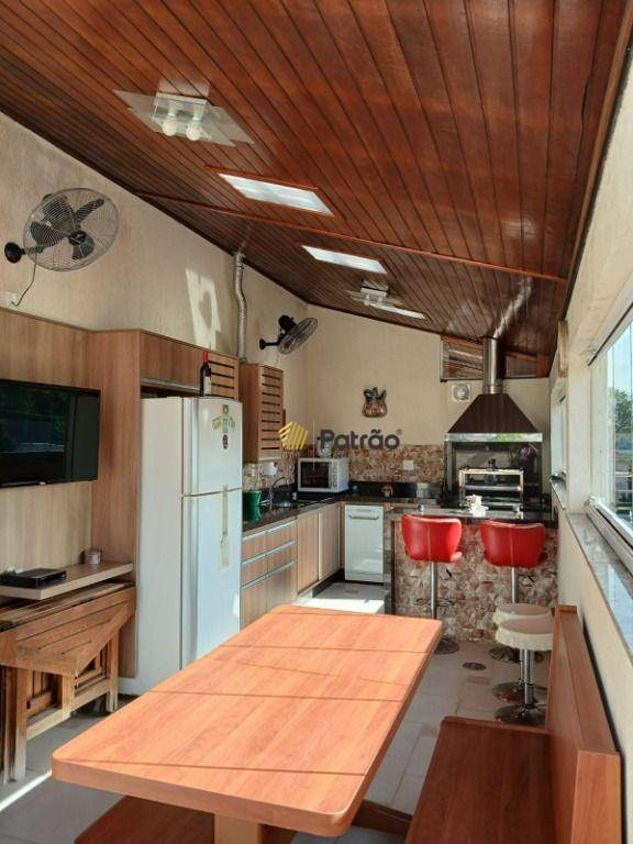 Cobertura, 3 quartos, 170 m² - Foto 1