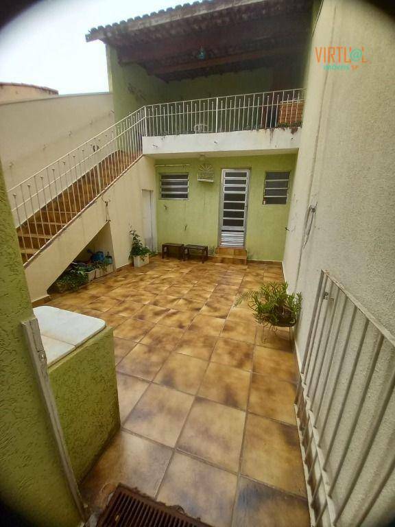 Sobrado à venda e aluguel com 3 quartos, 186m² - Foto 13