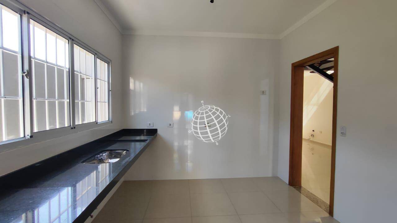 Casa à venda com 3 quartos, 200m² - Foto 9