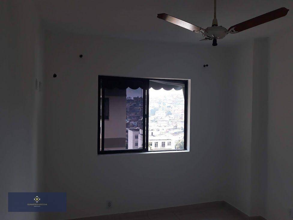 Apartamento à venda com 3 quartos, 120m² - Foto 4