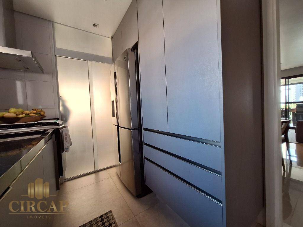 Apartamento à venda com 2 quartos, 100m² - Foto 11