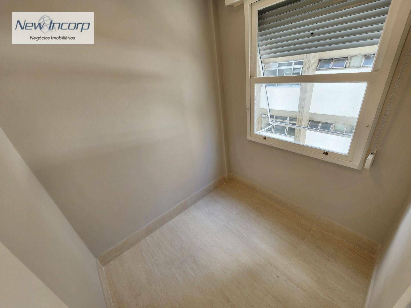 Apartamento à venda com 3 quartos, 165m² - Foto 3