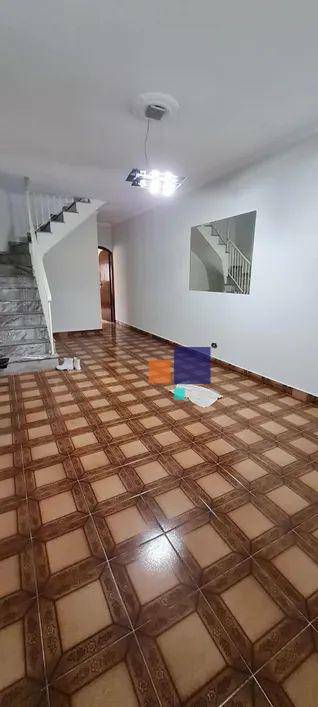 Sobrado à venda com 3 quartos, 125m² - Foto 1