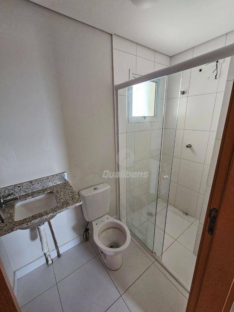 Apartamento para alugar com 3 quartos, 76m² - Foto 6