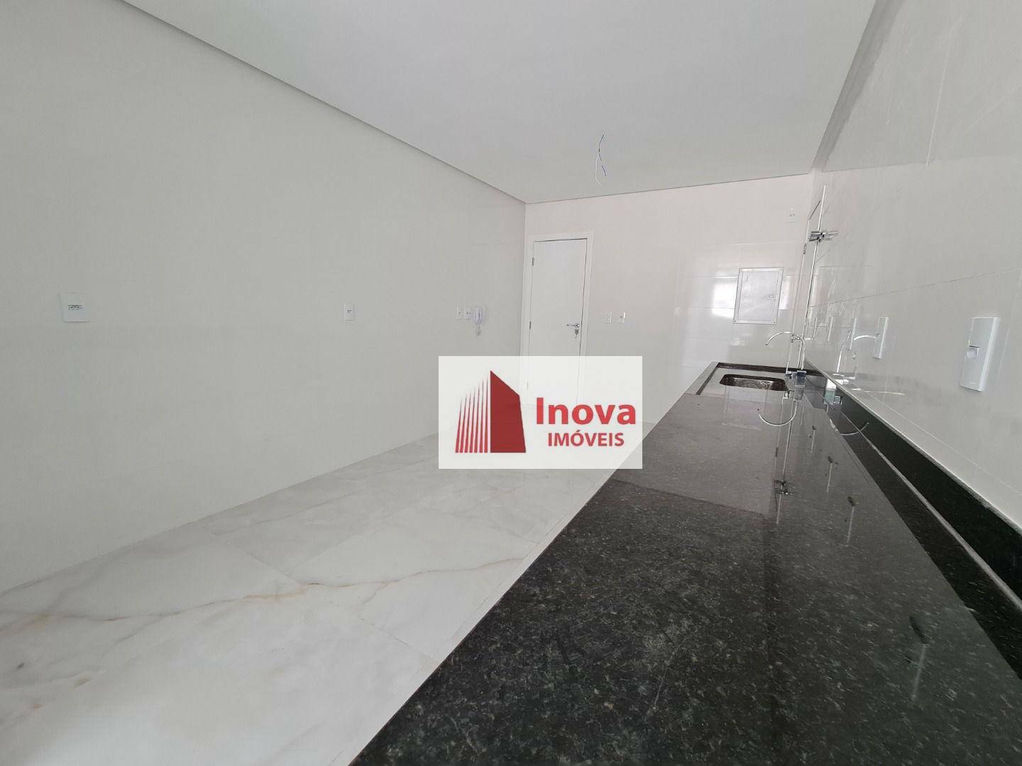 Apartamento à venda com 4 quartos, 225m² - Foto 32