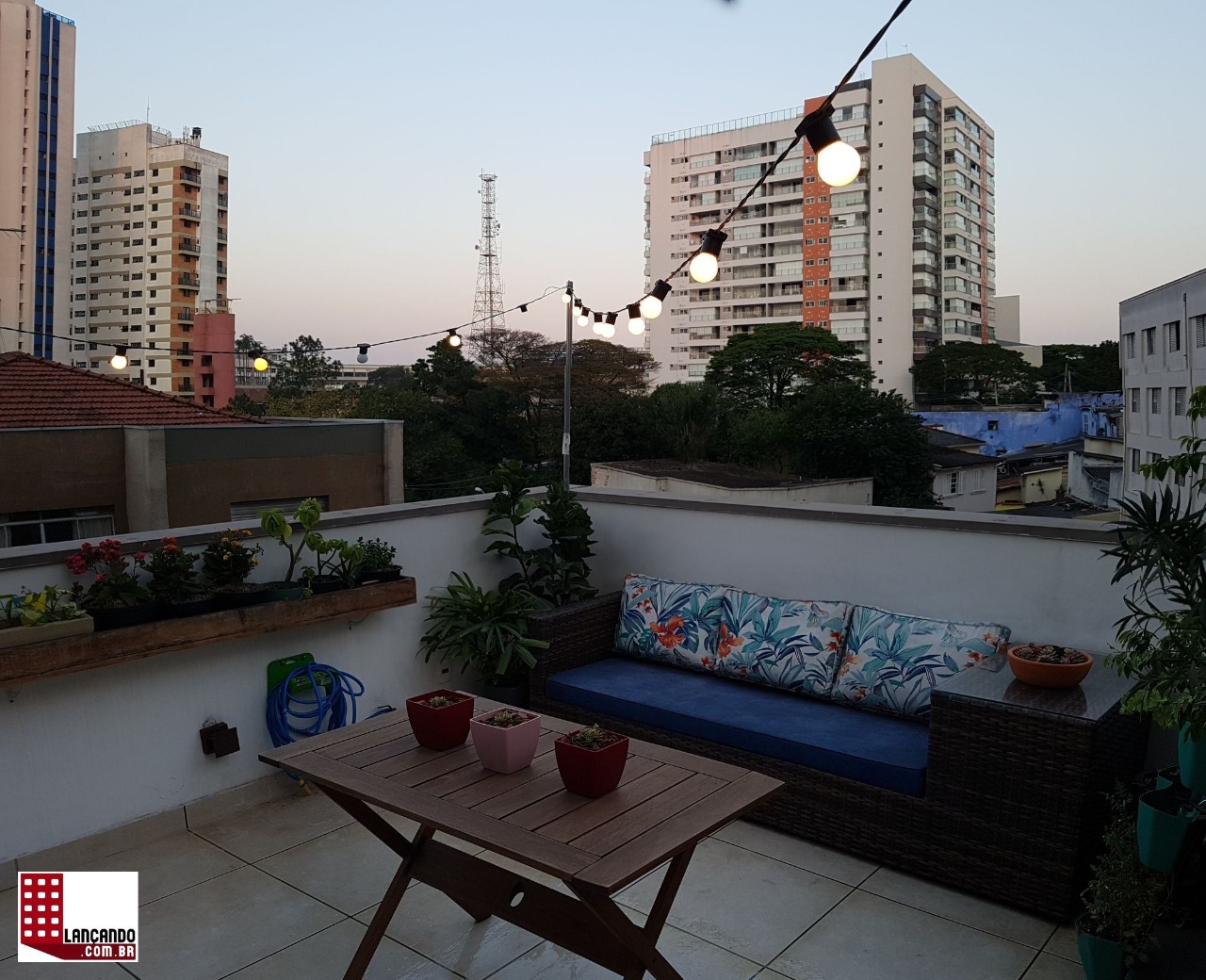 Apartamento à venda com 1 quarto, 93m² - Foto 2