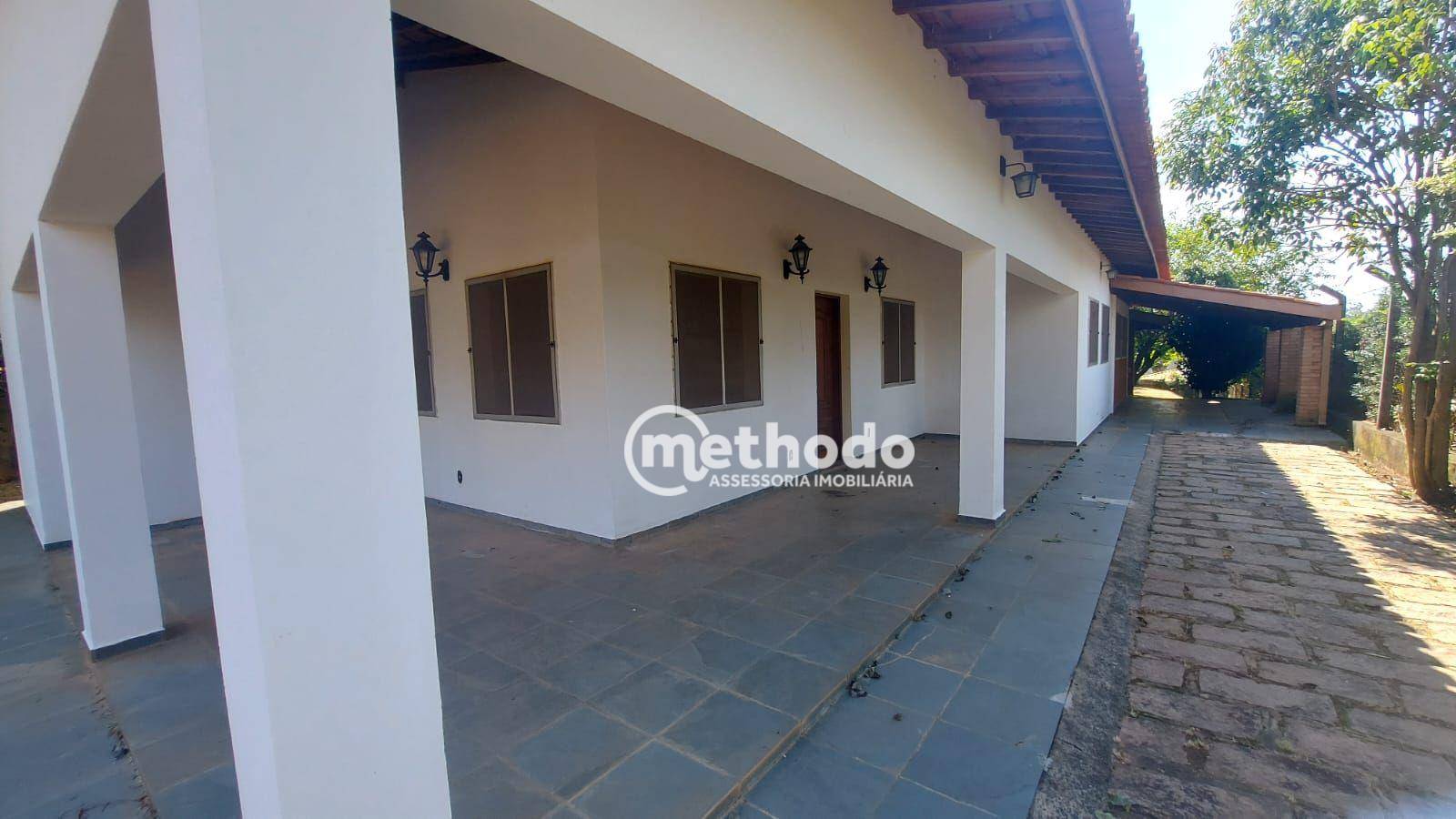 Casa de Condomínio à venda com 3 quartos, 250m² - Foto 3