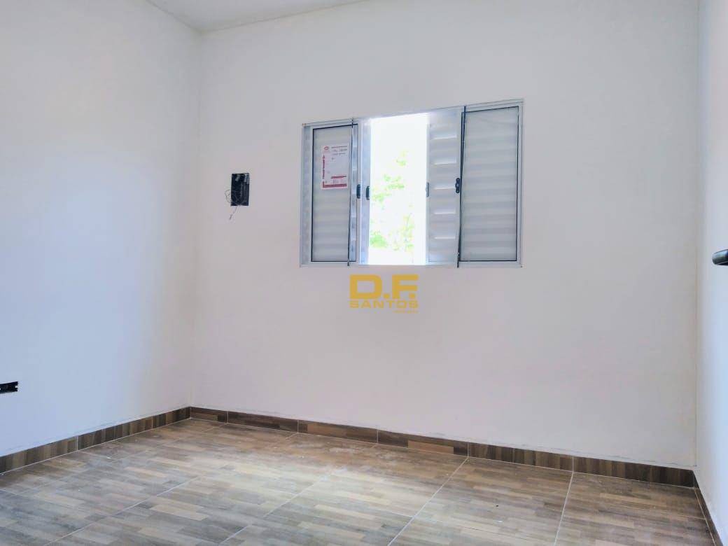 Casa à venda com 2 quartos, 59m² - Foto 5