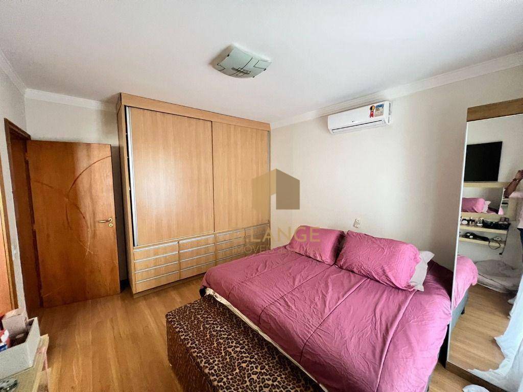 Casa de Condomínio à venda com 3 quartos, 360m² - Foto 29