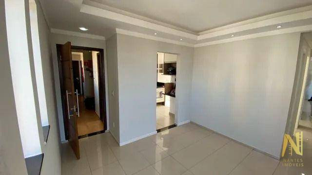 Apartamento à venda com 3 quartos, 77m² - Foto 1