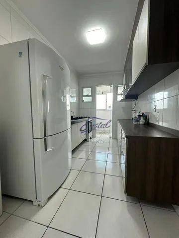 Apartamento à venda com 2 quartos, 70m² - Foto 7