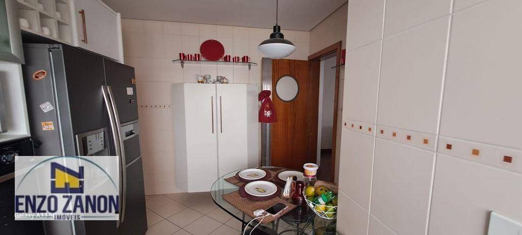 Apartamento à venda com 3 quartos, 130m² - Foto 12