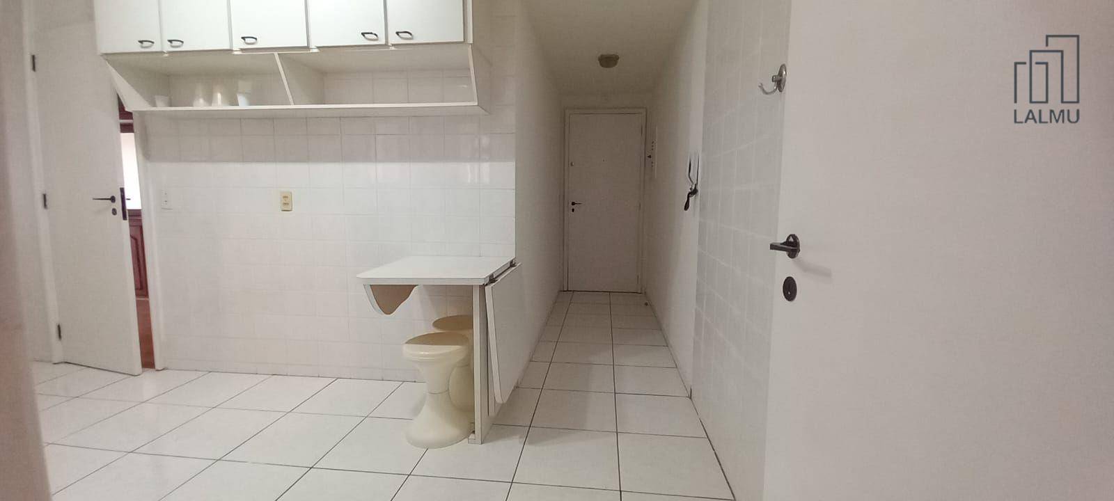 Apartamento para alugar com 4 quartos, 130m² - Foto 35