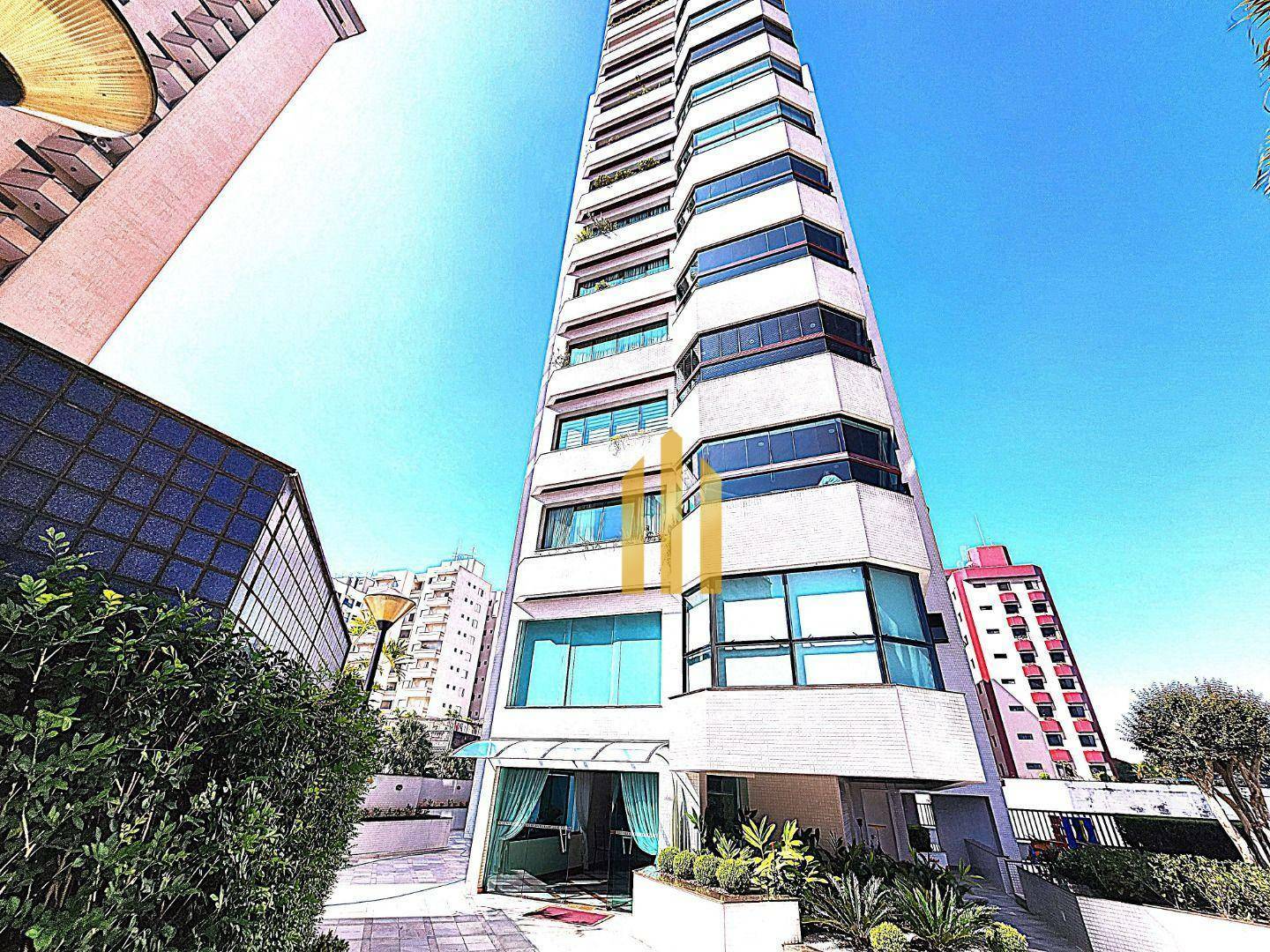 Apartamento à venda com 4 quartos, 290m² - Foto 1