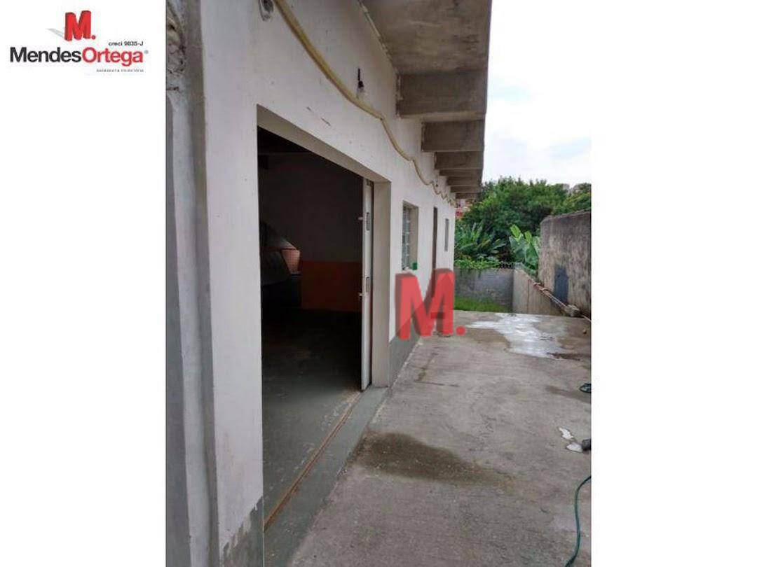 Casa à venda com 2 quartos, 300m² - Foto 14