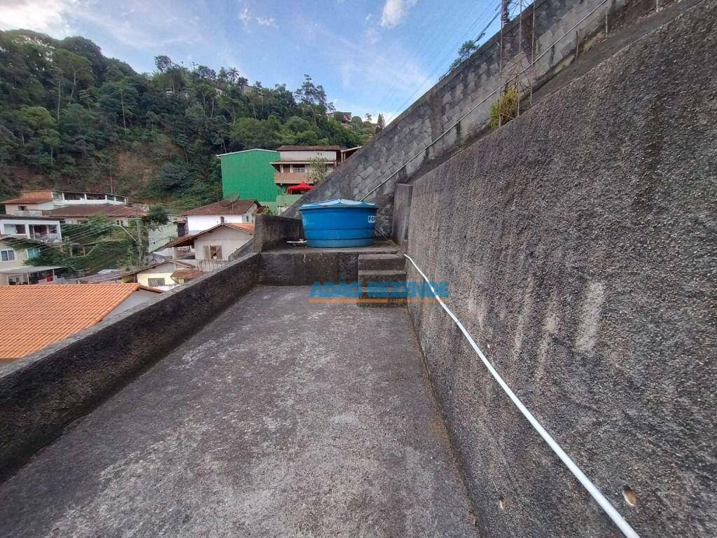 Casa à venda com 5 quartos, 182m² - Foto 26