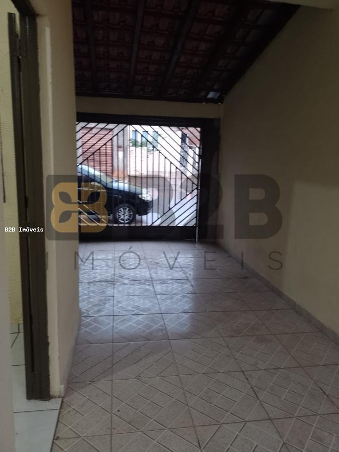 Casa à venda com 2 quartos, 101m² - Foto 1