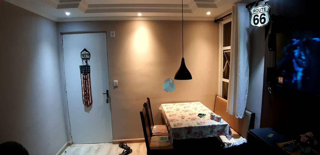 Apartamento à venda com 2 quartos, 42m² - Foto 2