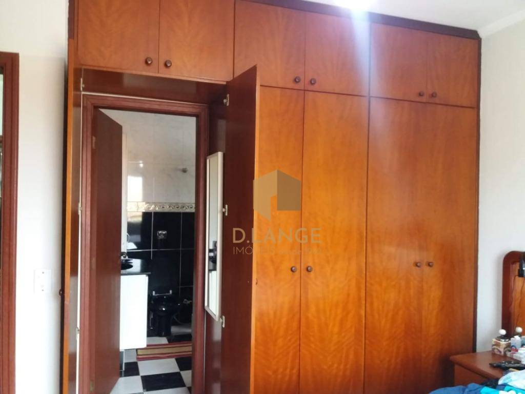 Casa à venda com 3 quartos, 247m² - Foto 17