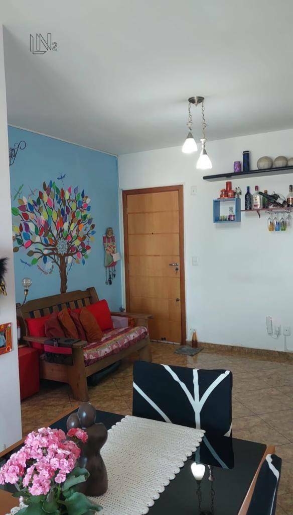 Apartamento à venda com 2 quartos, 69m² - Foto 5