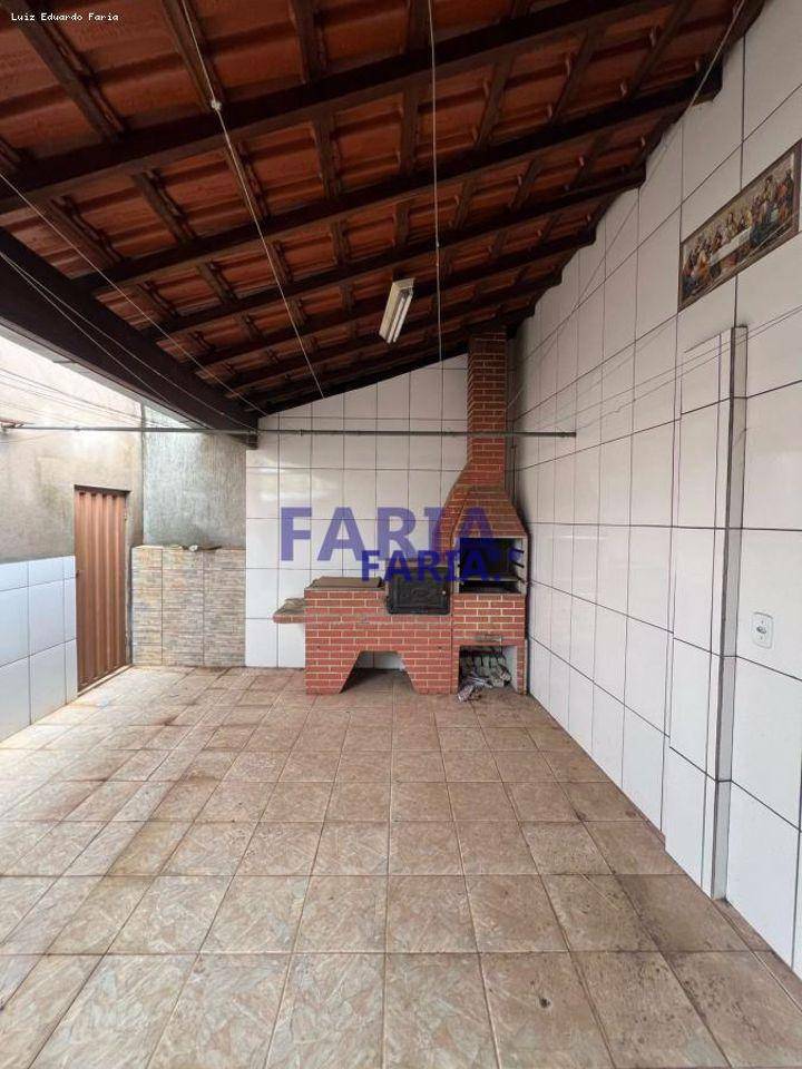 Casa à venda com 3 quartos, 150M2 - Foto 10