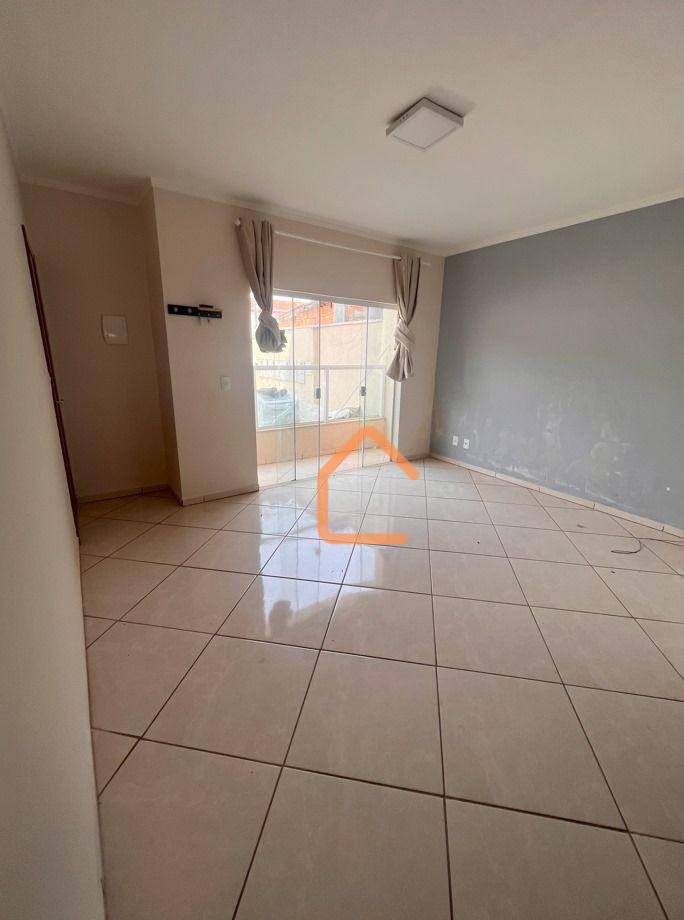 Apartamento à venda com 2 quartos, 68m² - Foto 1