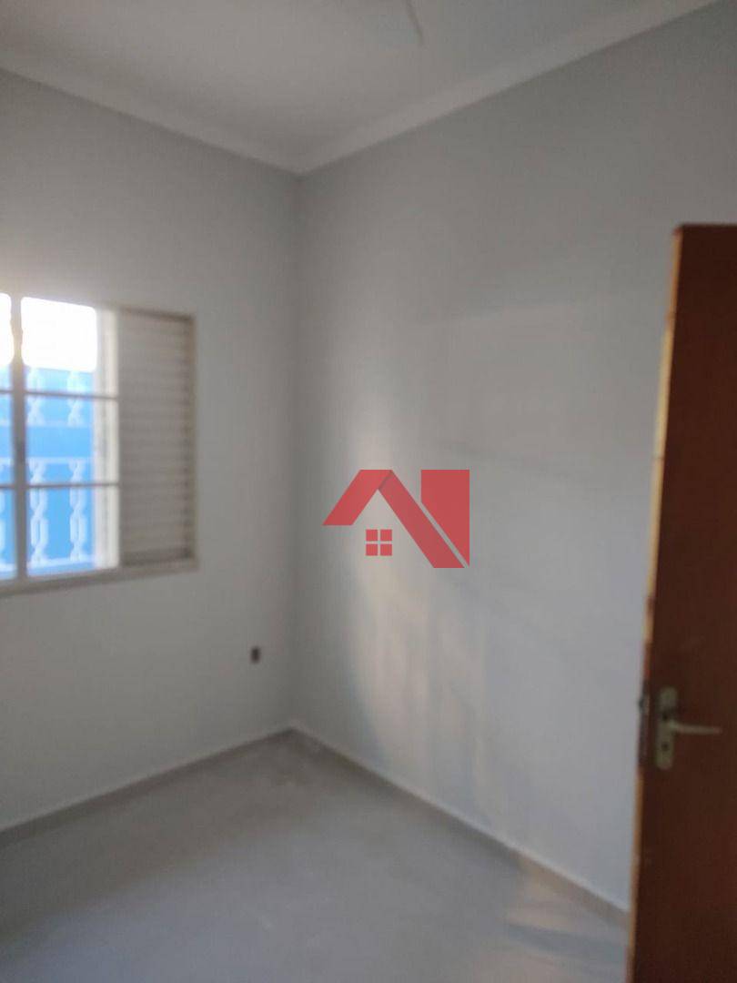 Casa à venda com 3 quartos, 100m² - Foto 8