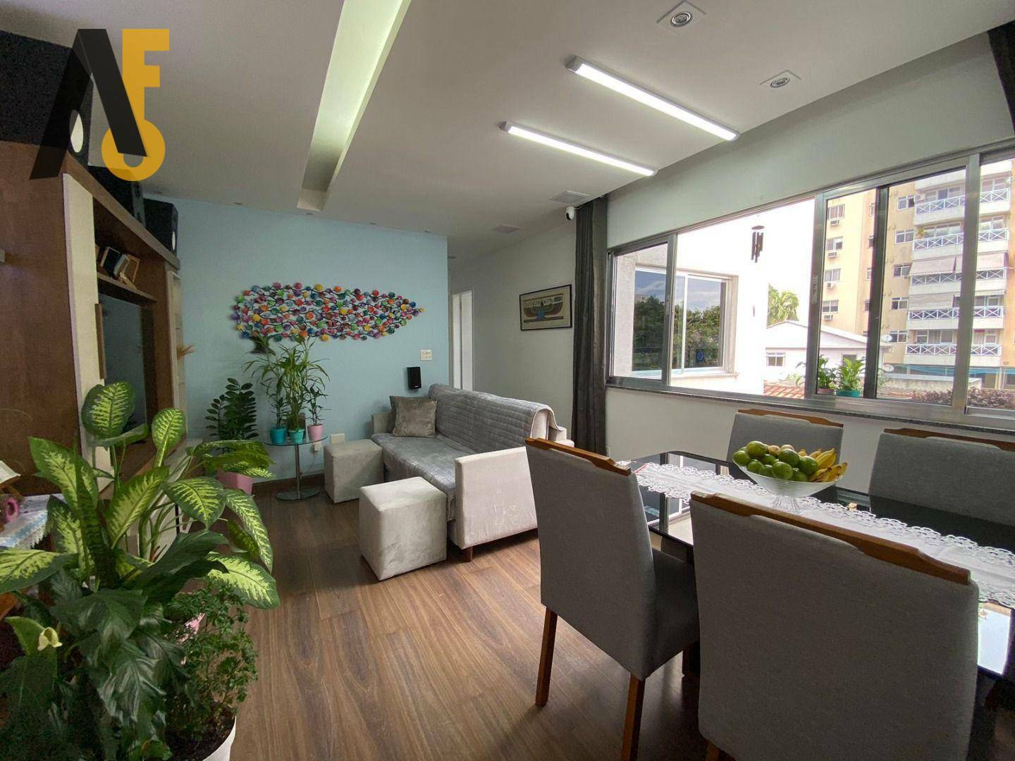 Apartamento à venda com 2 quartos, 58m² - Foto 1