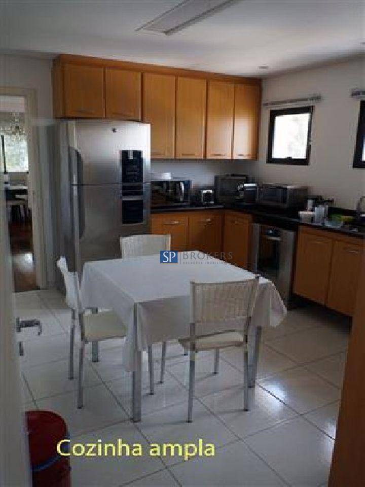 Apartamento à venda com 3 quartos, 240m² - Foto 4