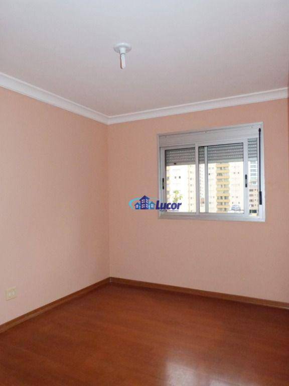 Apartamento para alugar com 3 quartos, 77m² - Foto 4