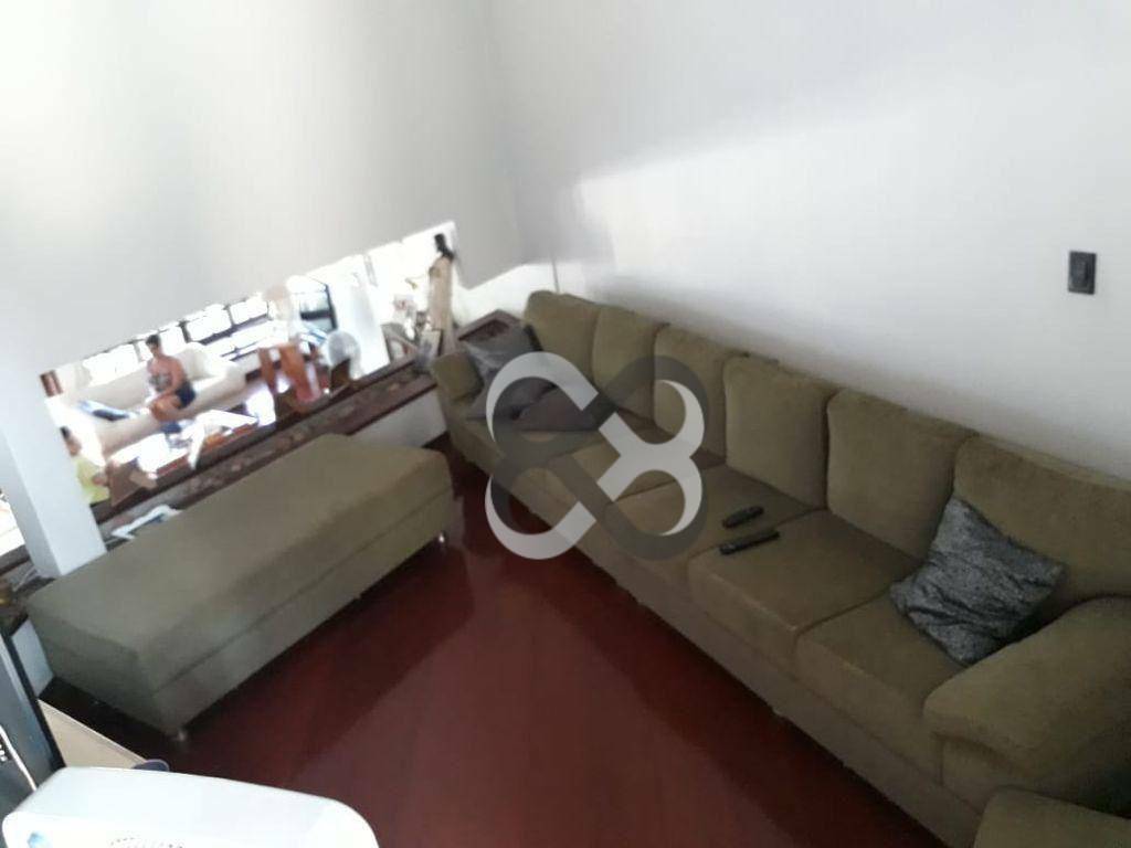 Casa à venda e aluguel com 5 quartos, 421m² - Foto 4