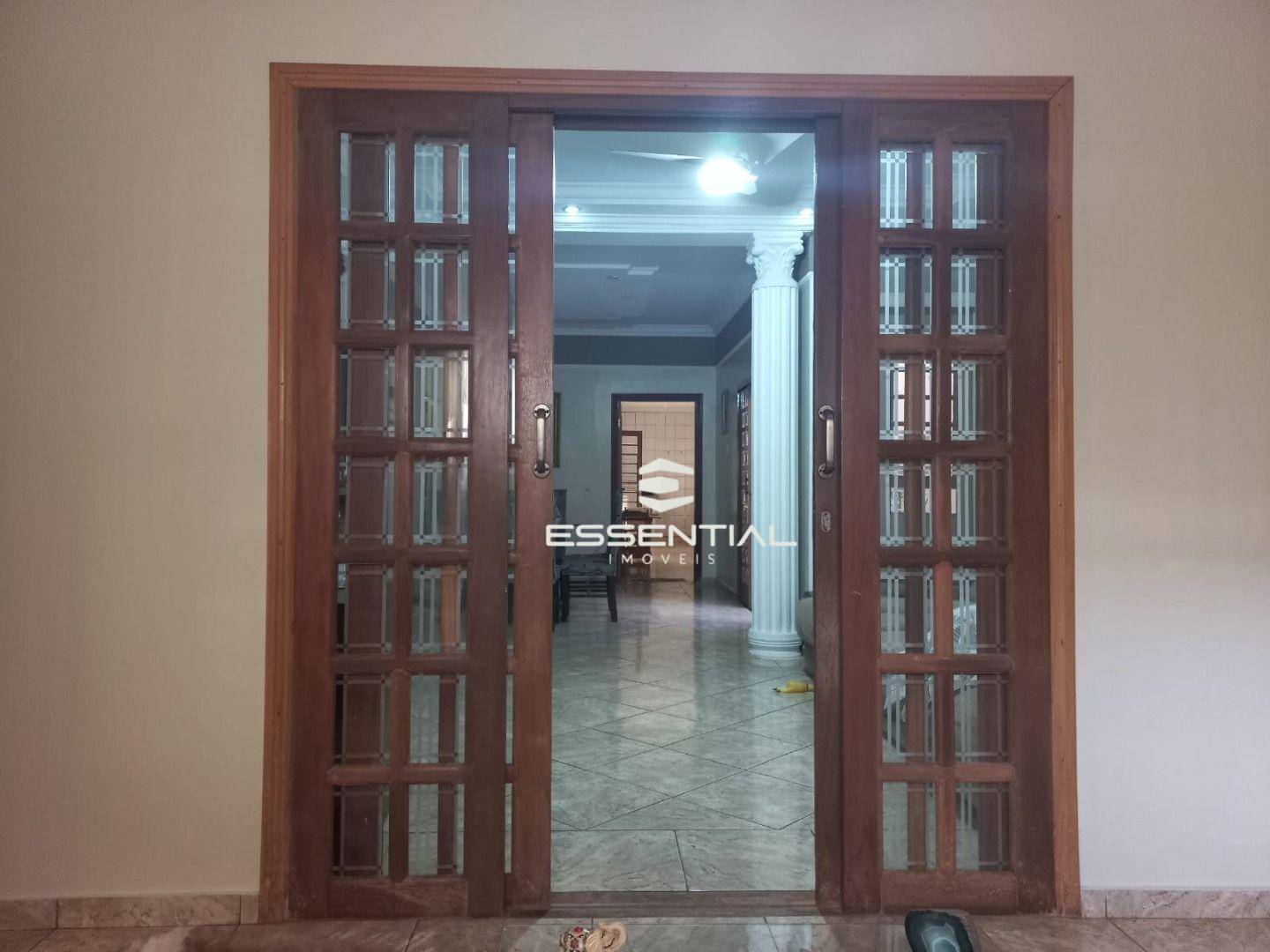 Casa à venda com 3 quartos, 234m² - Foto 10