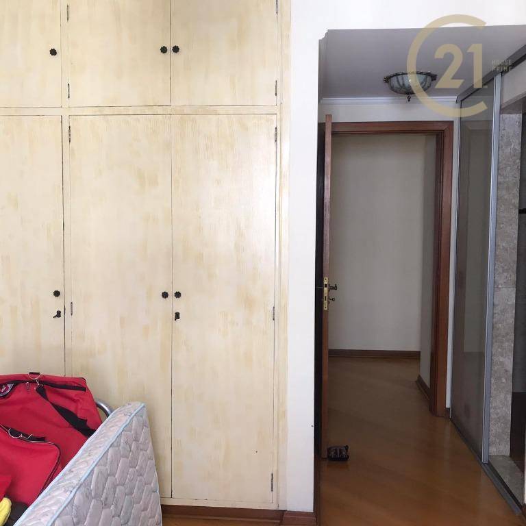 Apartamento à venda com 3 quartos, 190m² - Foto 16