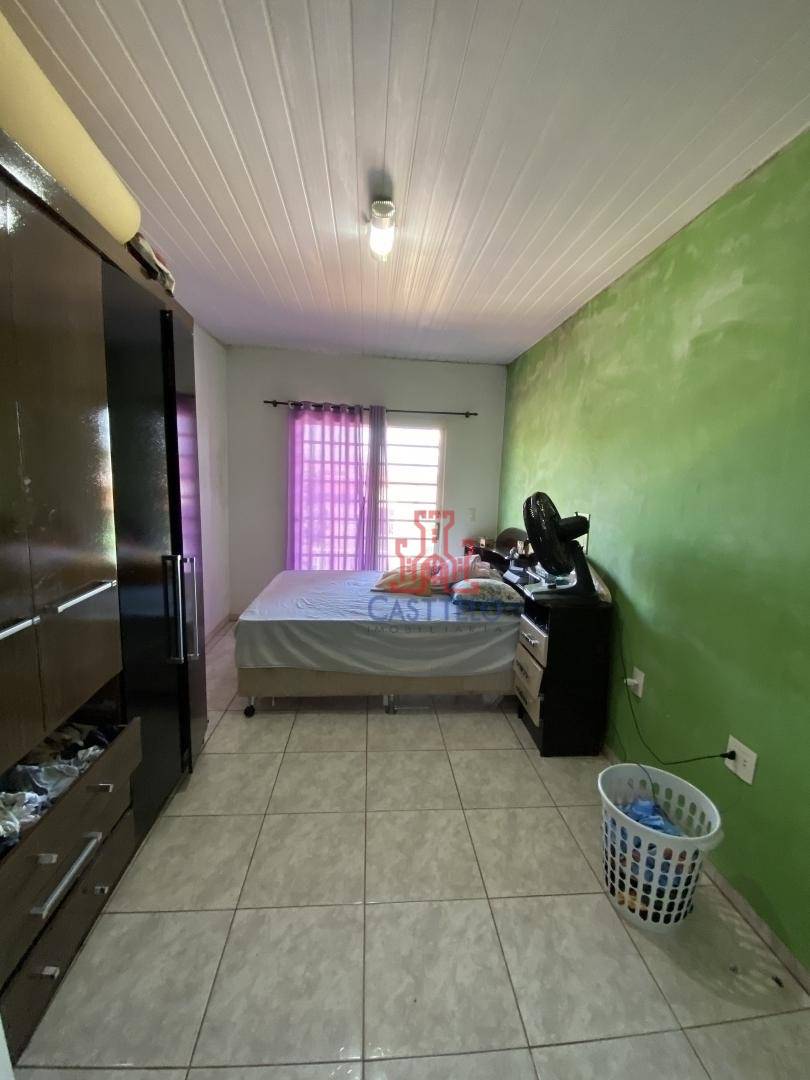 Casa à venda com 5 quartos, 209m² - Foto 8