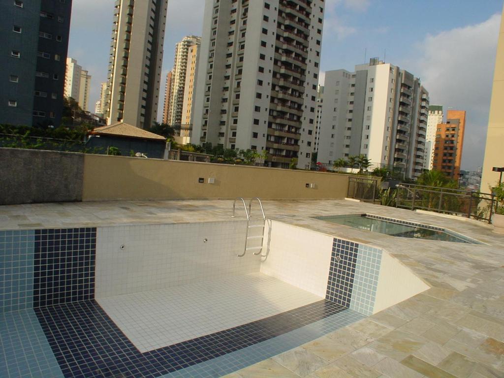 Apartamento à venda com 3 quartos, 94m² - Foto 2