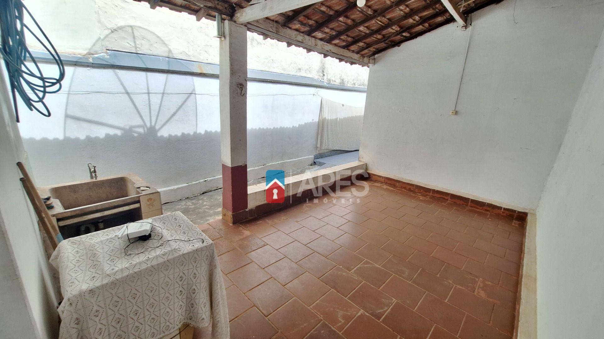 Casa à venda com 3 quartos, 157m² - Foto 9