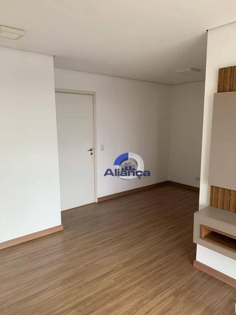 Apartamento para alugar com 3 quartos, 77m² - Foto 8