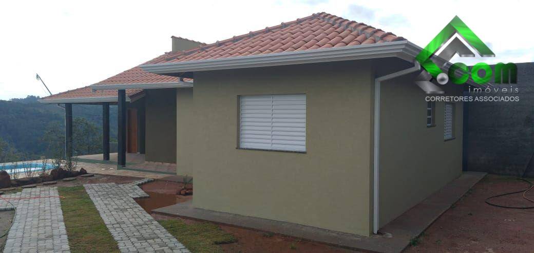 Casa à venda com 2 quartos, 106m² - Foto 1