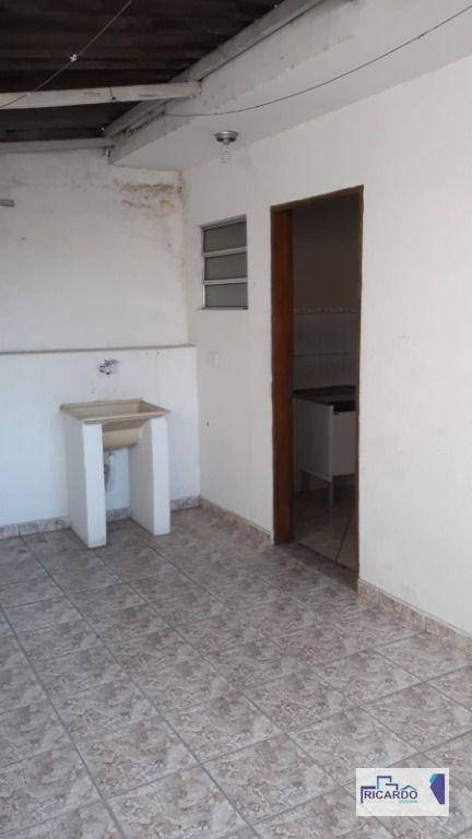 Apartamento para alugar com 2 quartos, 60m² - Foto 17