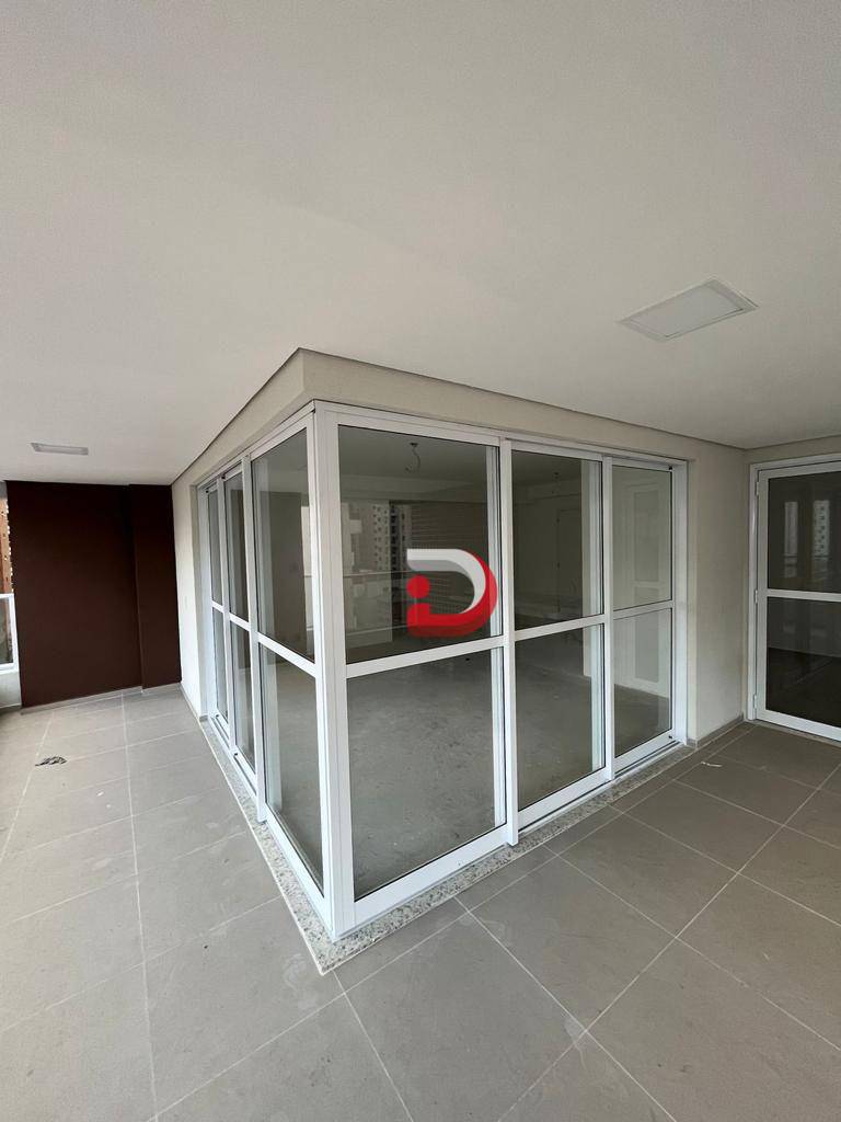 Apartamento à venda com 3 quartos, 142m² - Foto 1