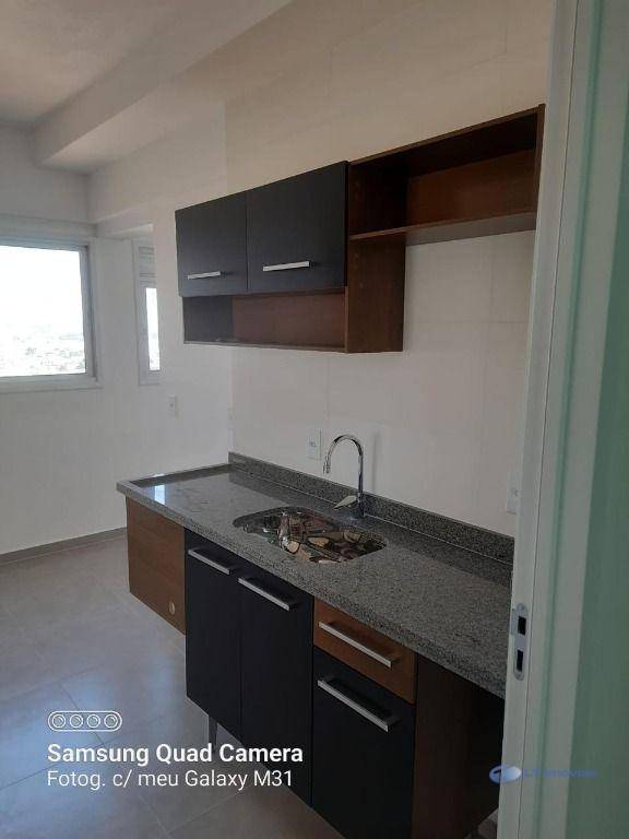 Apartamento para alugar com 3 quartos, 101m² - Foto 2