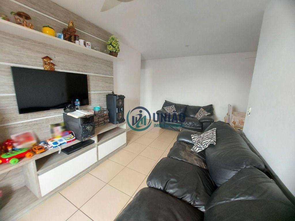 Apartamento à venda com 3 quartos, 75m² - Foto 1