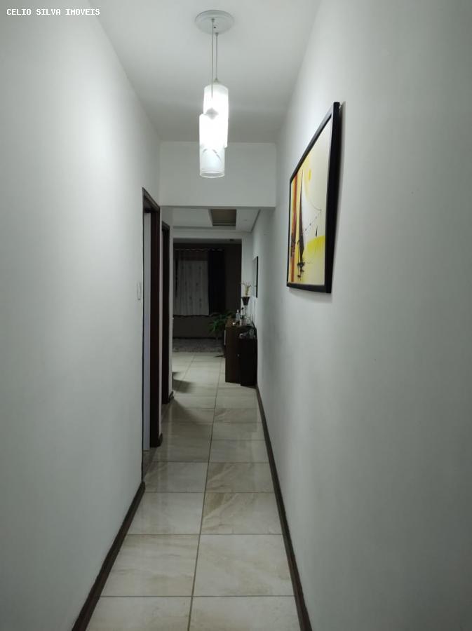 Casa à venda com 3 quartos, 230m² - Foto 8